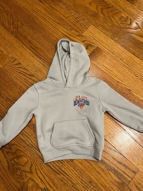 NY Knicks grey hoodie size 3T